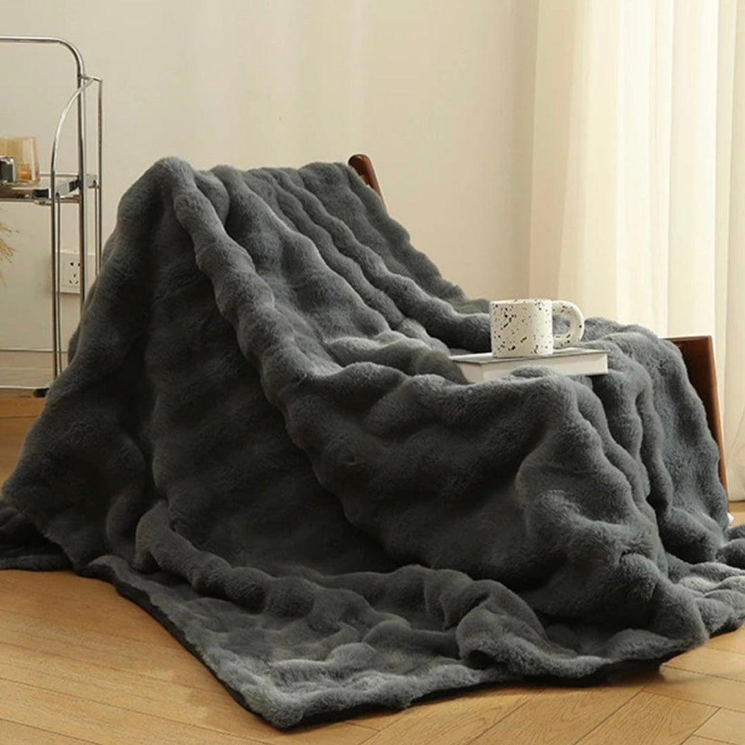 Luxe Fluffy Blanket - Emmey | Luxury Throw Blanket