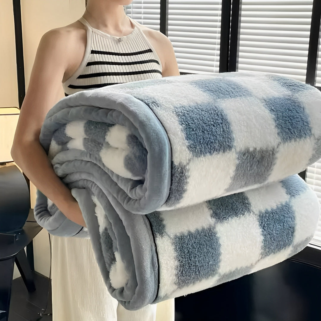 Maines | Luxe Throw Blanket
